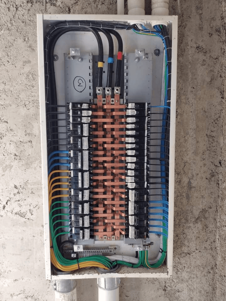 Tableros y protecciones